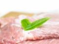 疫情重创美肉类加工厂 人造肉迎风而起