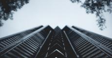 新华联控股有限公司成被执行人，执行标的超10亿
