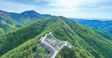 长城第一楼初夏显雄姿