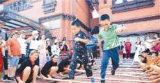 玩法多 人气旺 消费火 三亚旅游再