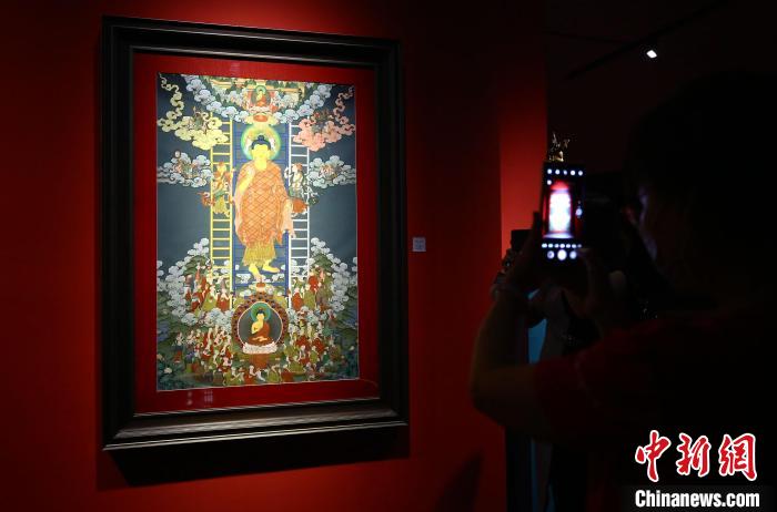 1月28日，主题为“合颂”的唐卡非遗艺术展在三亚南山非遗中心展出。　陈文武 摄